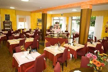 Tamanaco Hotell 2*